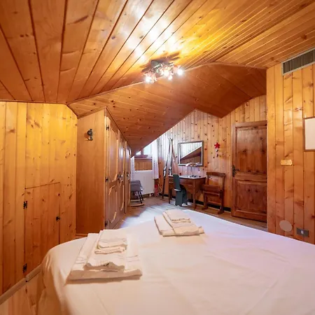 Picia Ciasa - Charming Attic In Paradise 산비토디카도레